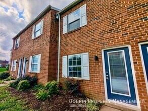 Building Photo - Lakeview Manor