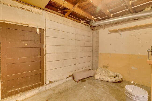 Building Photo - 3Bd/1.75Ba Seattle House