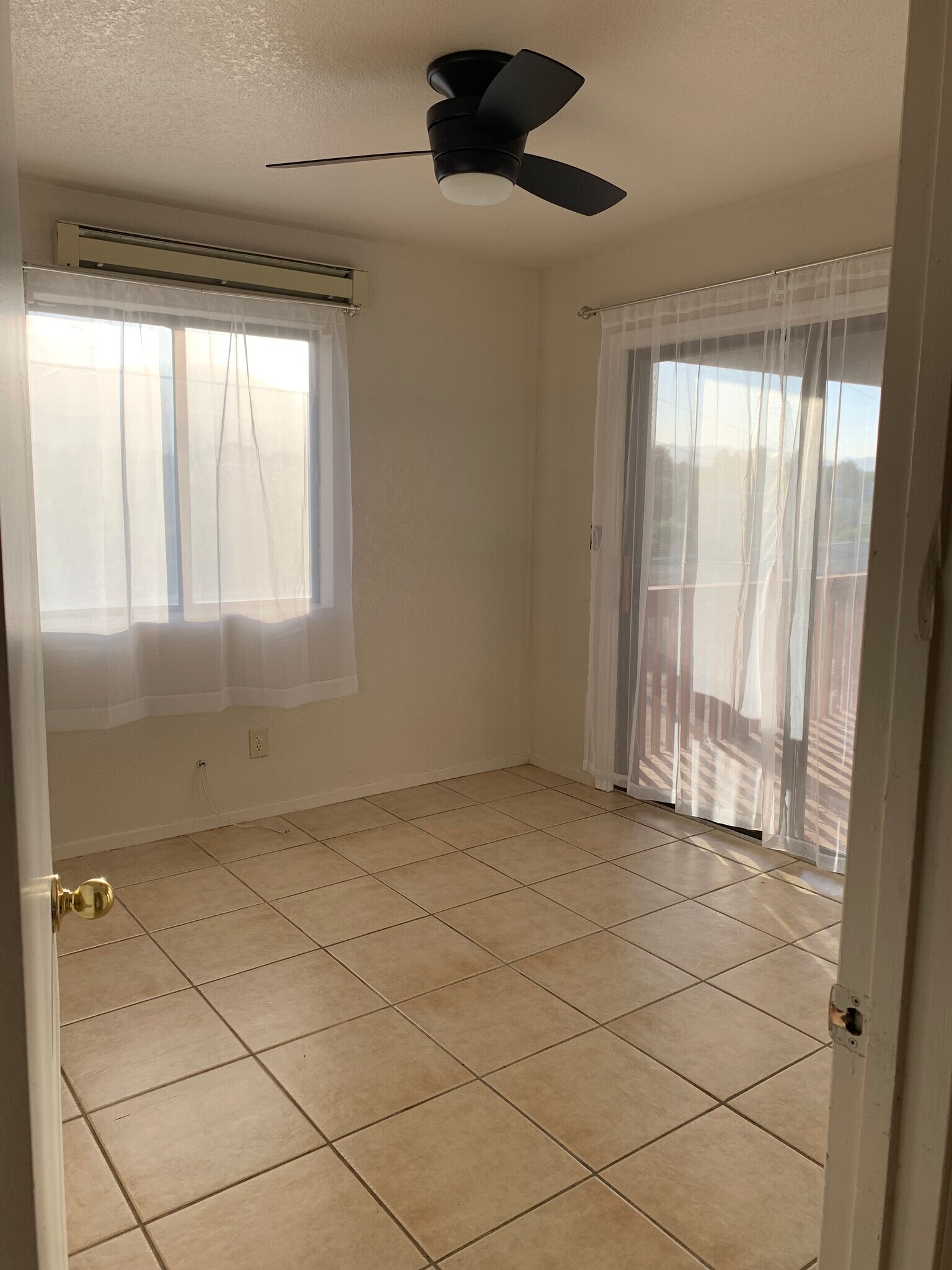 Building Photo - 2446 S High View Cir