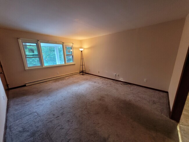 Building Photo - 56 Wakelee Ave
