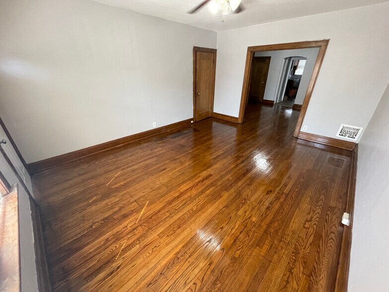 Building Photo - 3633 Dunnica Ave