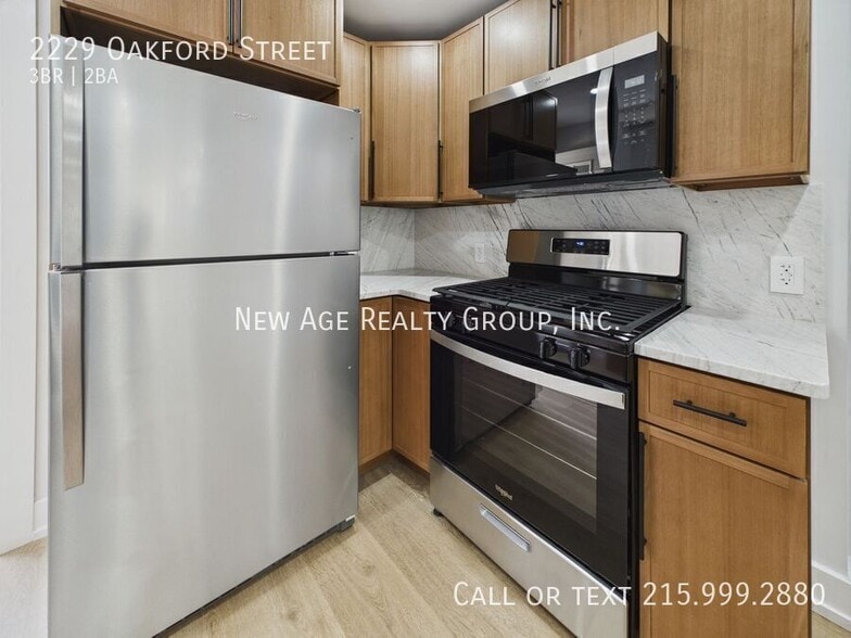 Building Photo - 2229 Oakford St