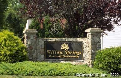 Building Photo - 112 Willow Springs