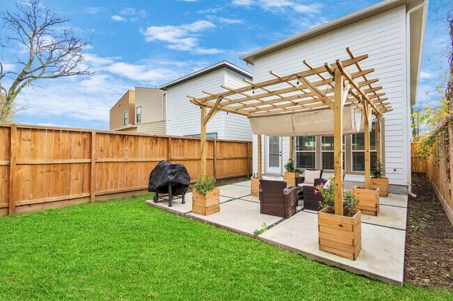 Building Photo - 4209 New Orleans St