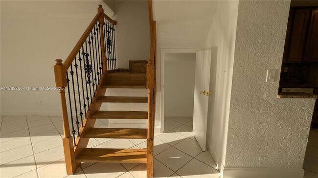 Building Photo - 8650 SW 67th Ave