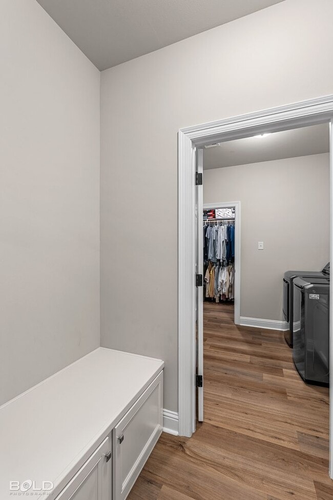 Building Photo - 315 Hummingbird Ln