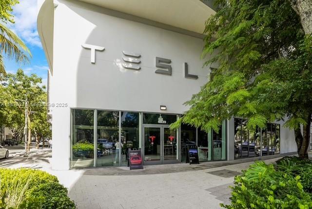 Building Photo - 177 NE 44th St