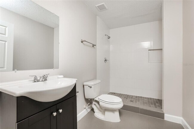 Building Photo - 7733 Range Dr