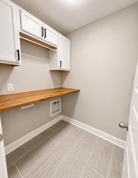 Building Photo - 451 Kinslow Ct