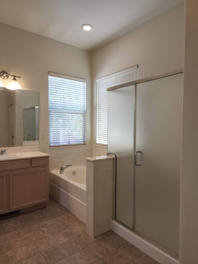 Building Photo - Adorable home in Kiley Ranch (Single Story)
