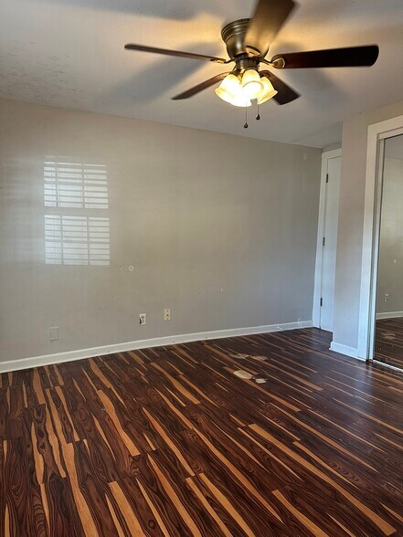 Building Photo - 1704 Avondale St