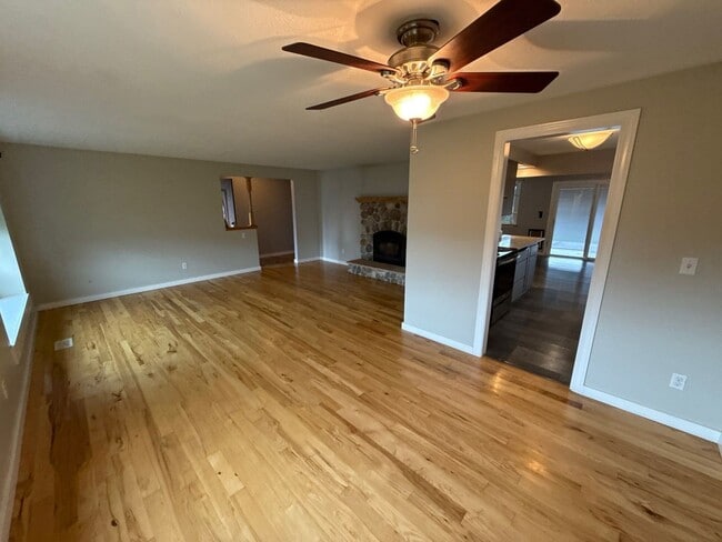 Building Photo - 3677 Carmelle Ct NE