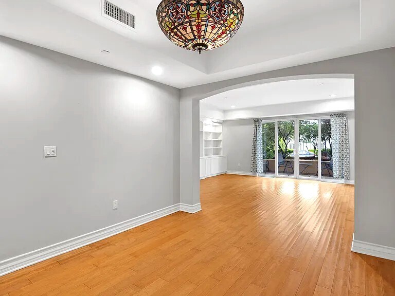 Building Photo - 1530 S Centinela Ave