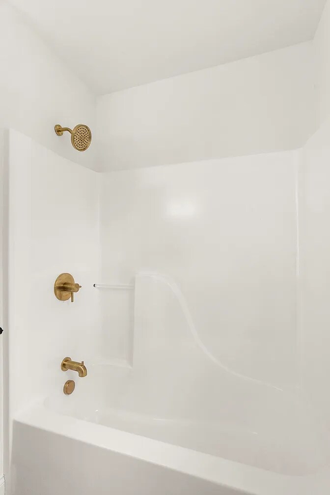 Building Photo - 100 Sadler Ct