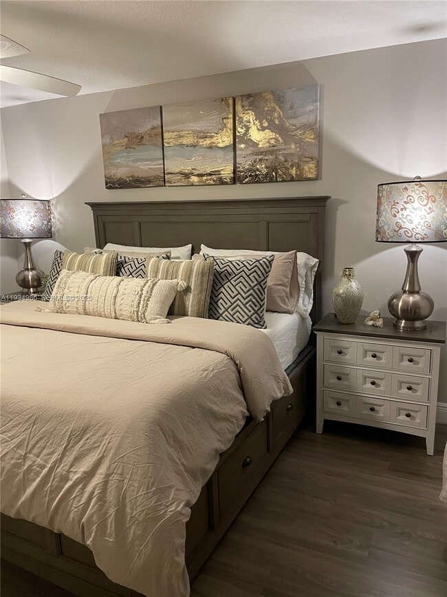 Building Photo - 7370 S Ocean Dr