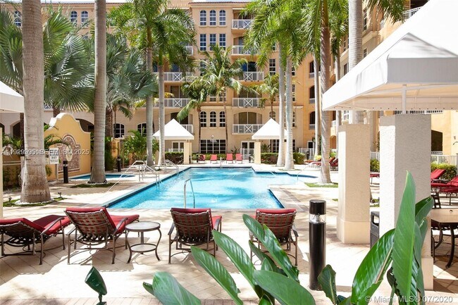 Building Photo - 3001 NE 185th St