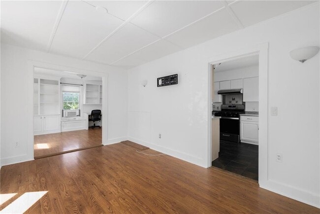 Building Photo - 272 Boulevard