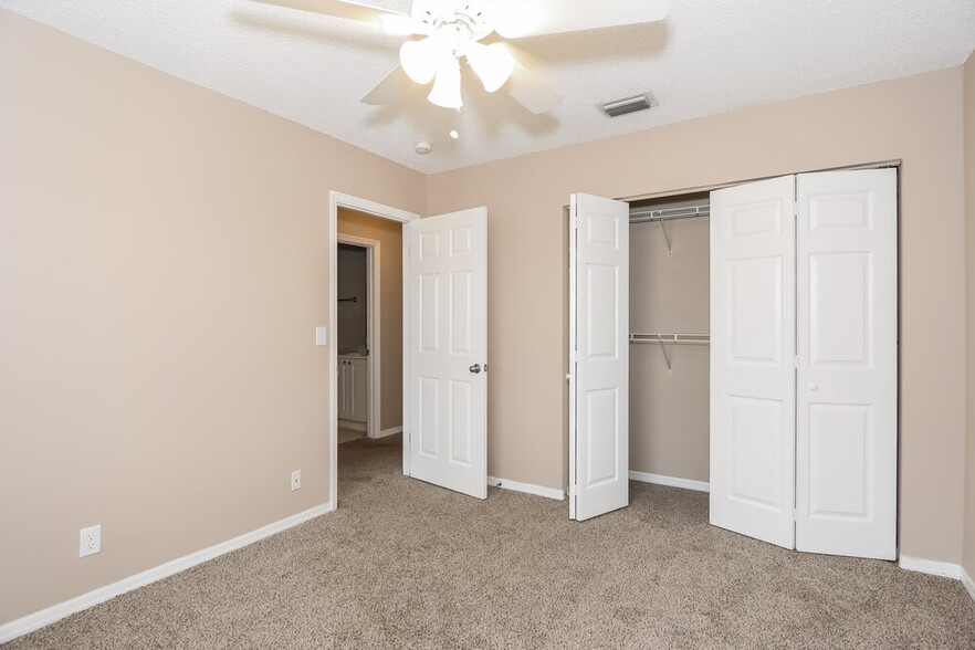 Building Photo - 6252 Seminole Terrace