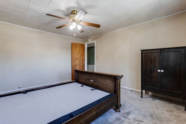 Building Photo - AVAILABLE NOW! 3 bed, 2 bath AMAZING House in Allentown!!!