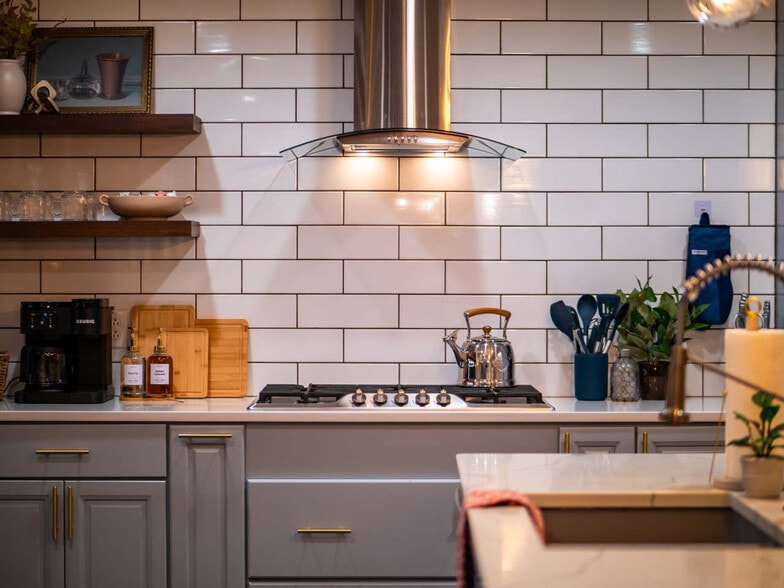 Building Photo - 32071 Lake Rd