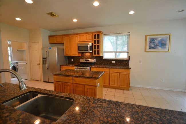 Building Photo - 12110 Laurel Ct
