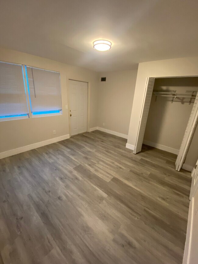 Building Photo - 6514 Garden Ave