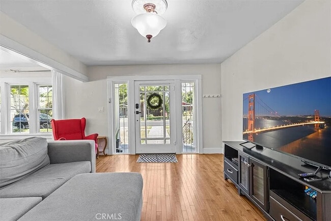 Building Photo - 228 Jacaranda Pl