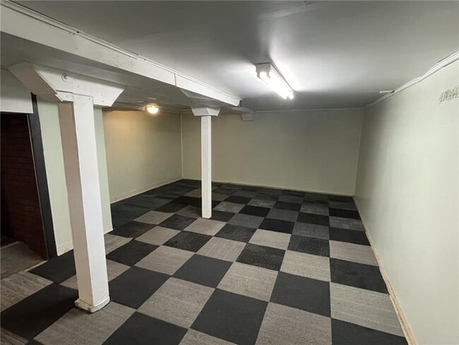 Building Photo - 9363 Peebles Rd