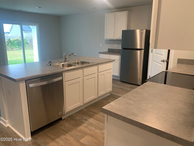 Building Photo - 410 Turp Landing Ln