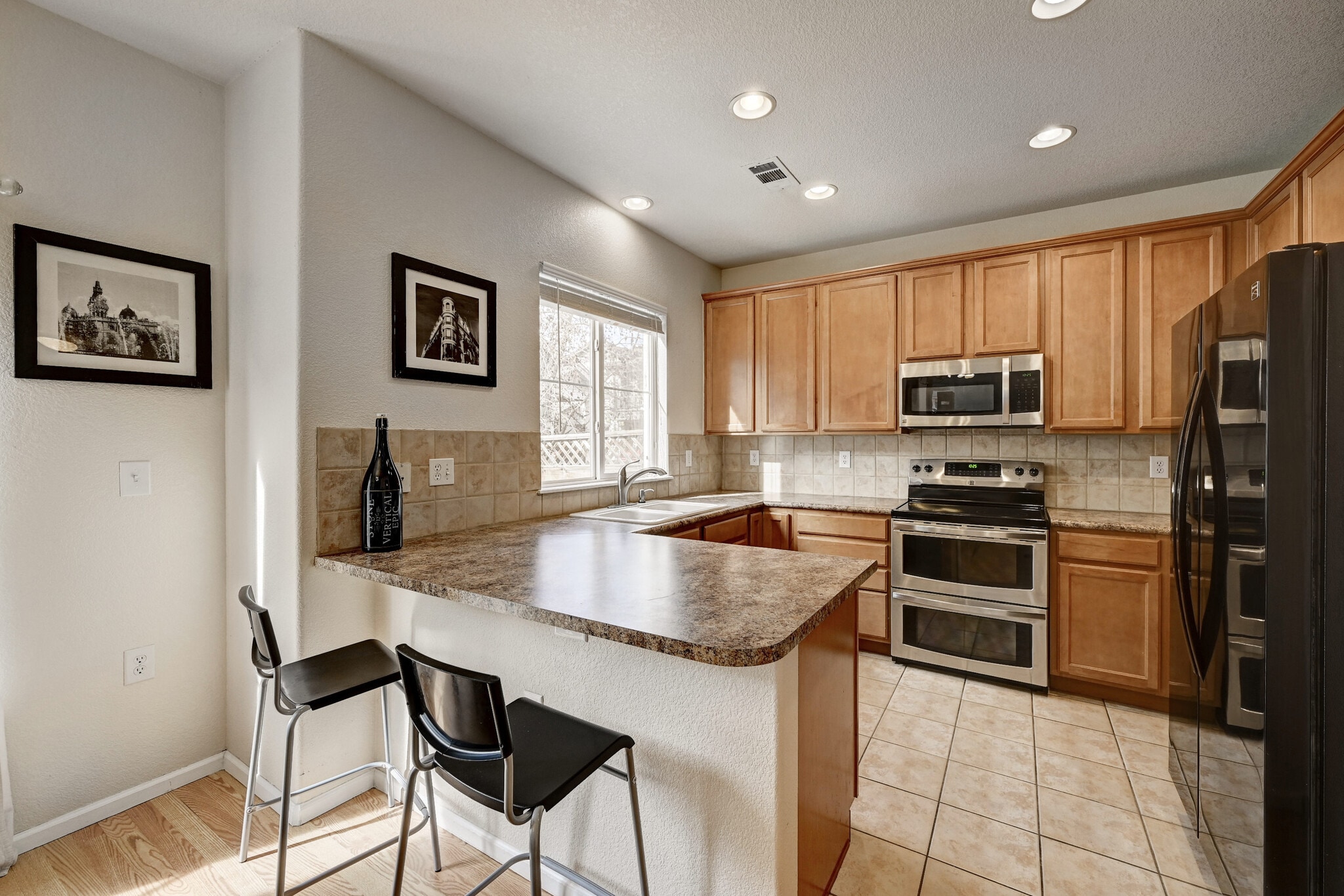 Kitchen - 13043 Grant Cir E