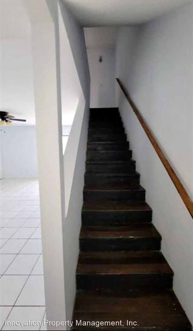 Building Photo - Studio, 1.5 bath House - 685 Royalty Ct Fr...