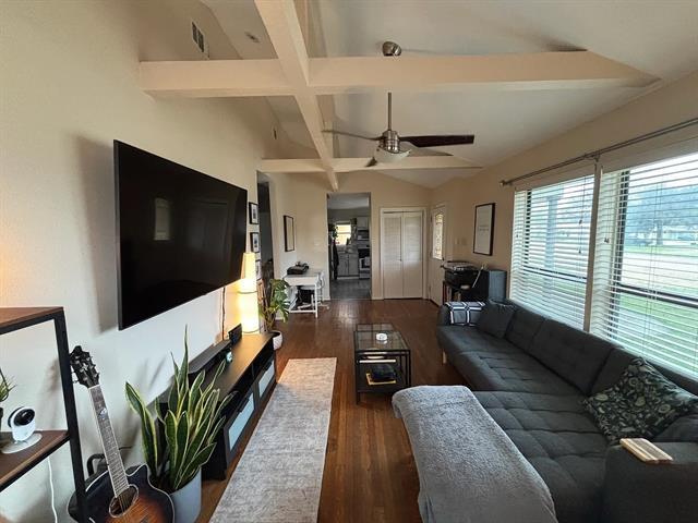 Building Photo - 816 E Texas St