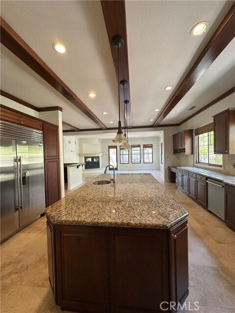 Building Photo - 25351 Mustang Dr