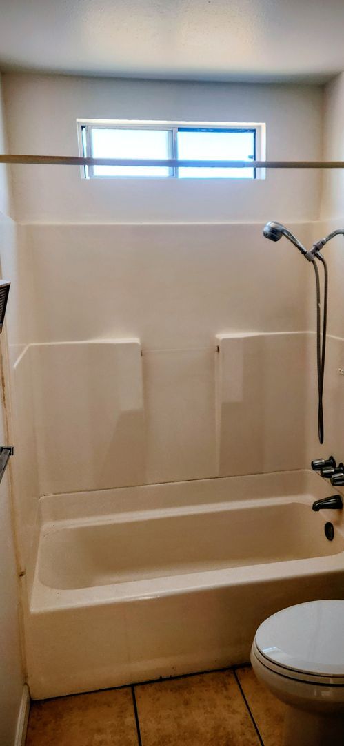 Building Photo - 224