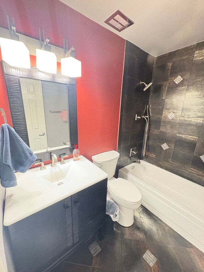 Building Photo - Home for rent on the Westside