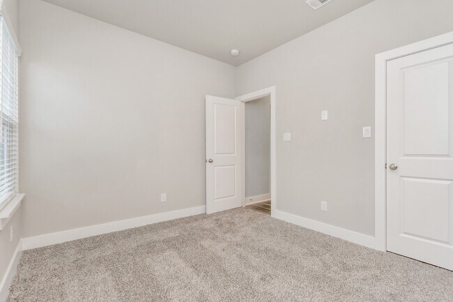 Building Photo - 7511 Terramar Bay Ln