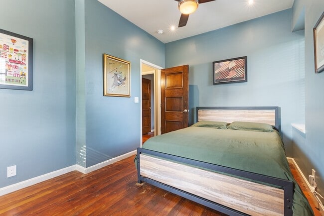 Building Photo - 717 Lampton St