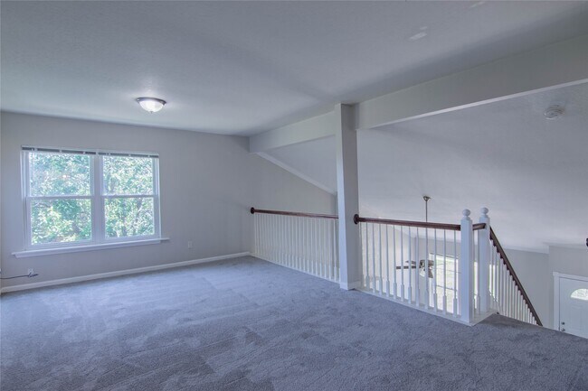 Building Photo - 15806 Val Verde Dr