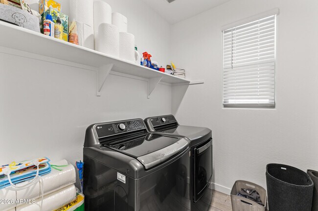 Building Photo - 9445 W Heatherbrae Dr