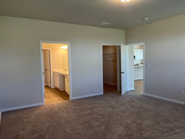 Building Photo - Beautiful Ranch Home in Sanford, Available...