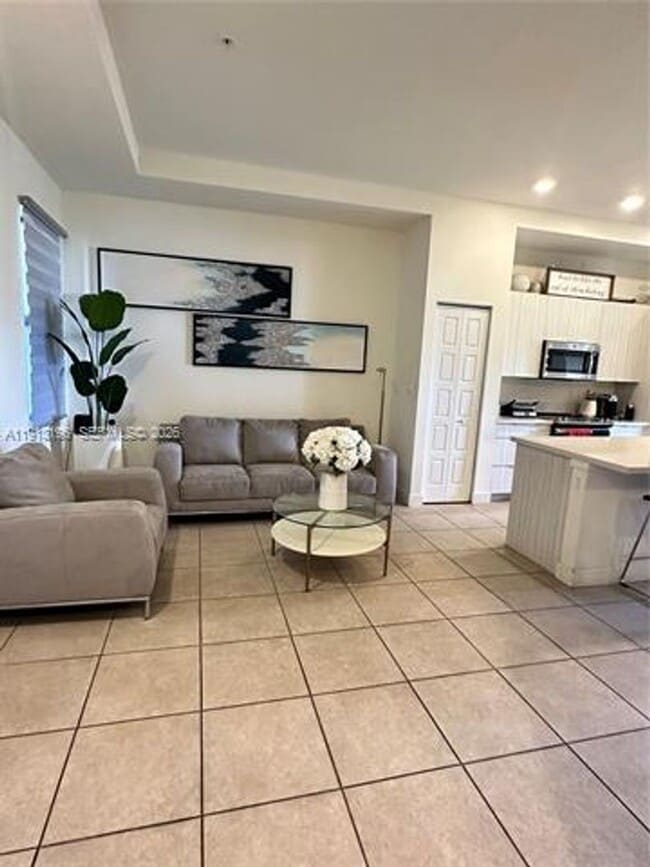 Building Photo - 7925 NW 104th Ave