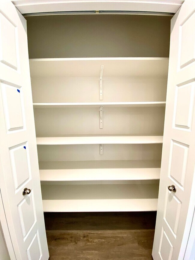 Building Photo - 4 Bedroom 2 Bath Single Level in Meridian Eagle & Ustick available 06/22/26