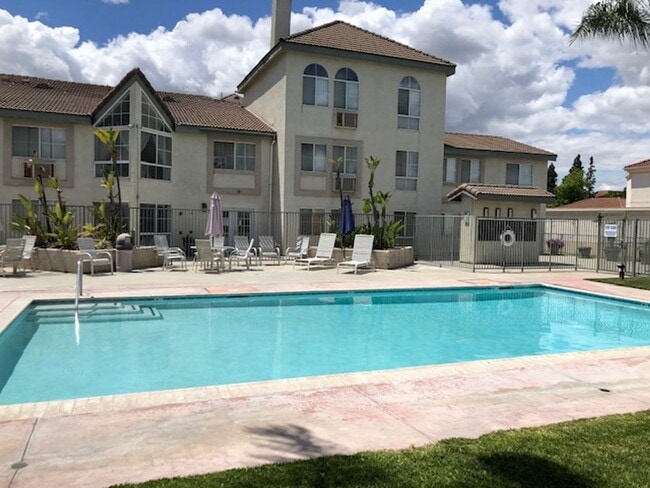 Building Photo - 1 Bedroom Luxury Living . . .  with 2 gated parking spots