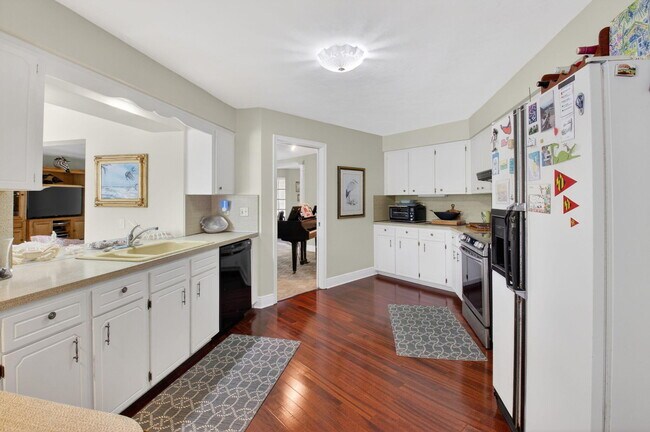 Building Photo - 30 Spanish River Dr