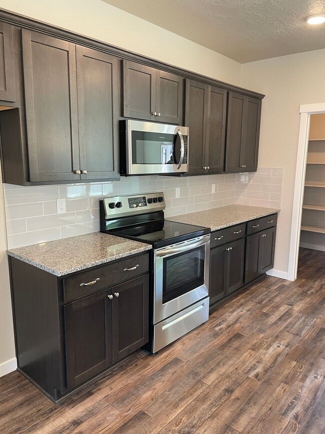 Building Photo - Beautiful 4-Bedroom Home in West Boise