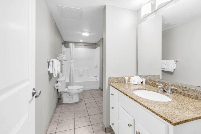 Building Photo - 5300 N Ocean Blvd