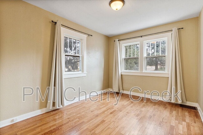 Building Photo - 3195 Fenton St