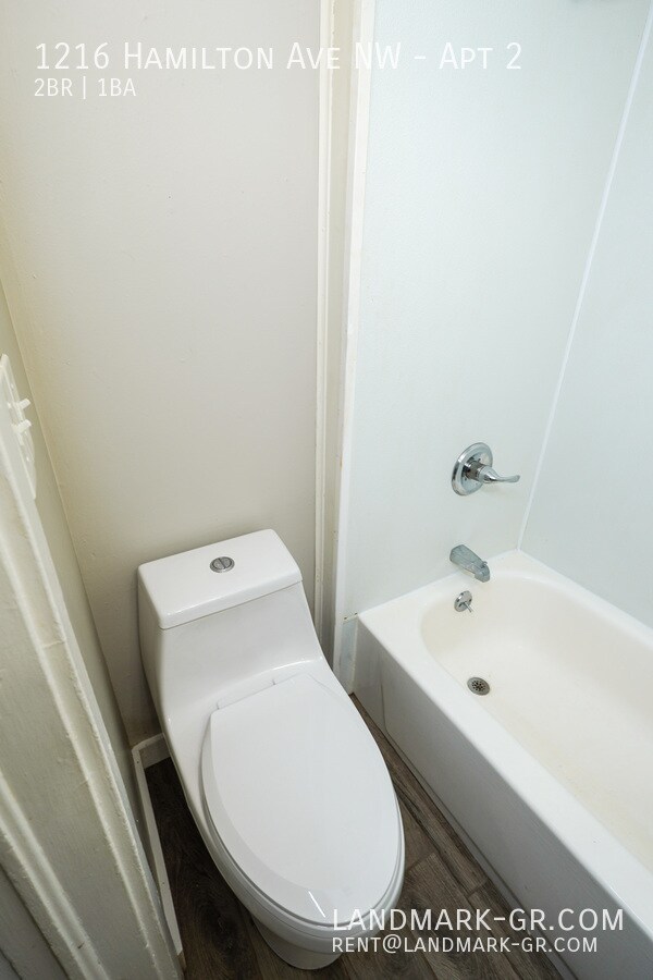 Building Photo - 1216 Hamilton Ave NW