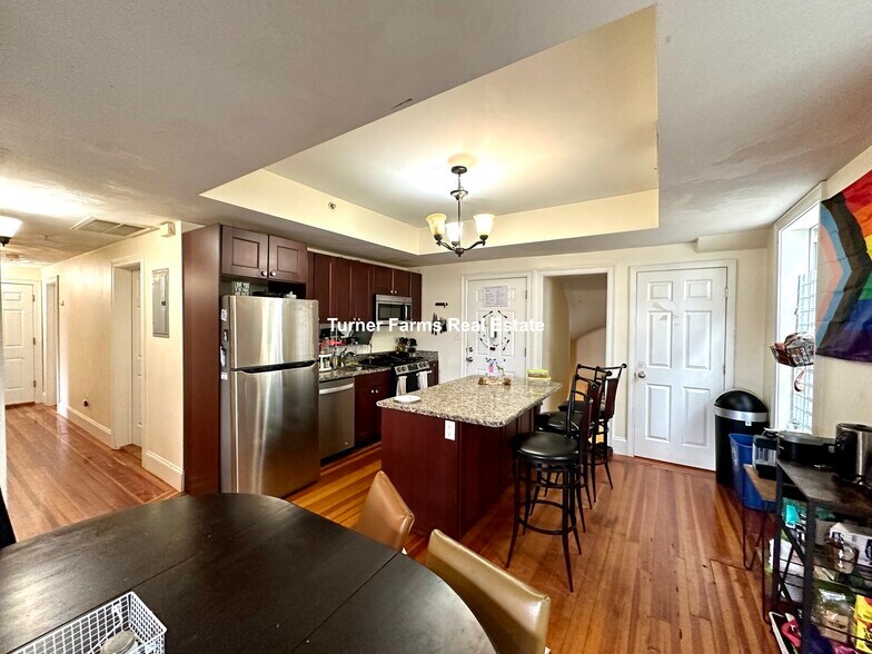 Building Photo - 107 Fisher Ave