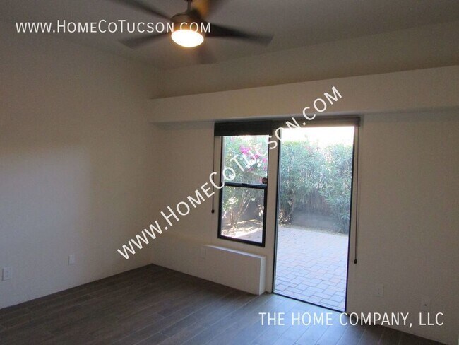 Building Photo - 3668 N Royal Prince Ct. Move in June 3